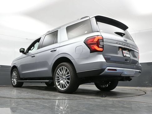 Used 2024 Ford Expedition Limited AWD/4WD image 47
