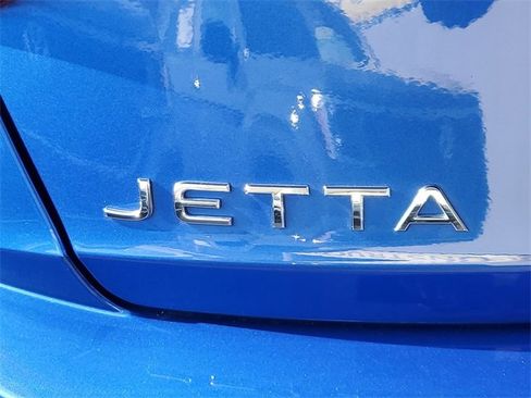 Certified 2024 Volkswagen Jetta Sport image 7