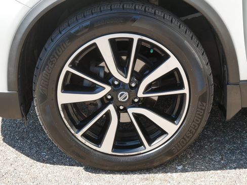 Certified 2020 Nissan Rogue SL w/ Premium Package AWD/4WD image 15