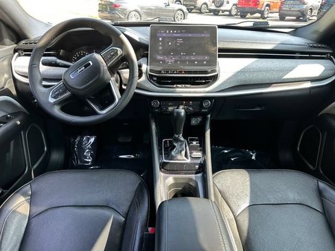 Used 2023 Jeep Compass Latitude AWD/4WD image 20