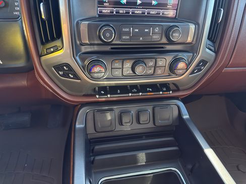 Certified 2014 Chevrolet Silverado 1500 High Country w/ High Country Premium Package AWD/4WD image 20