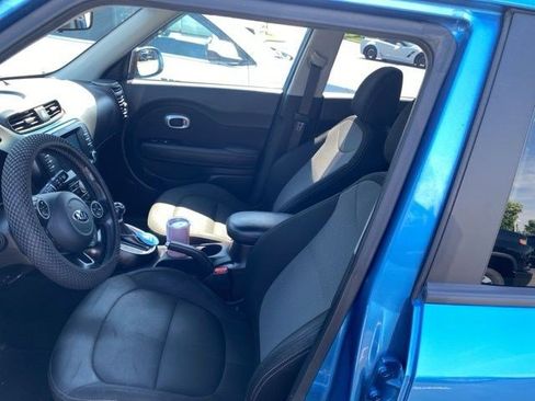 Used 2018 Kia Soul + FWD image 15