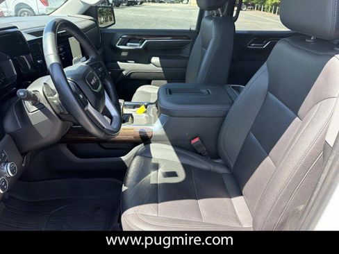 Used 2022 GMC Sierra 1500 Elevation w/ Elevation Premium Package AWD/4WD image 9
