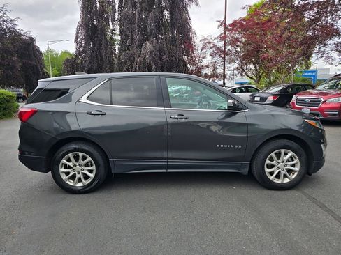 Used 2018 Chevrolet Equinox LT FWD image 3