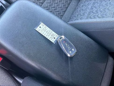 Used 2024 Chevrolet Equinox LT AWD/4WD image 9