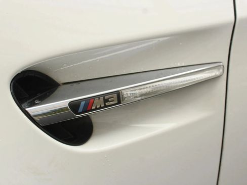 Used 2011 BMW M3 Convertible RWD image 17