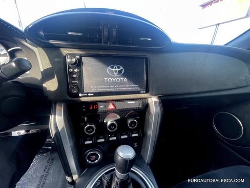 Used 2018 Toyota 86 image 25