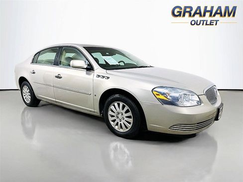 Used 2007 Buick Lucerne CX image 1