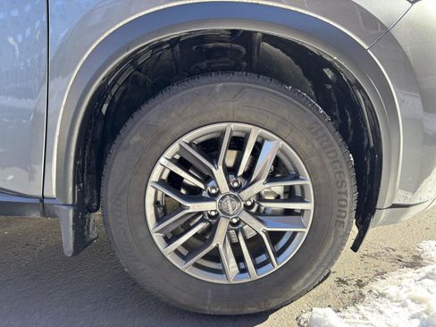 Used 2023 Nissan Rogue S image 7