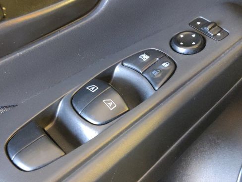 Used 2024 Nissan Kicks S FWD image 27