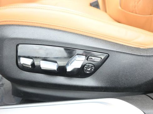 Used 2022 BMW 740i xDrive w/ M Sport Package AWD/4WD image 22