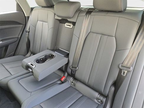 New 2025 Audi Q5 Premium image 14