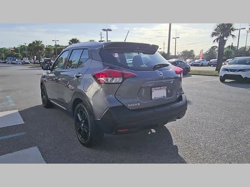Used 2020 Nissan Kicks SR w/ SR Premium Package image 32