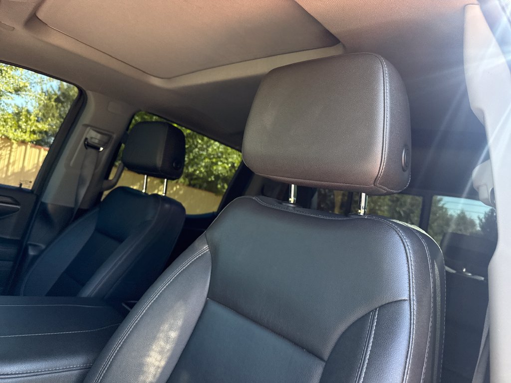 Used 2023 Chevrolet Silverado 1500 RST w/ Redline Edition AWD/4WD image 11