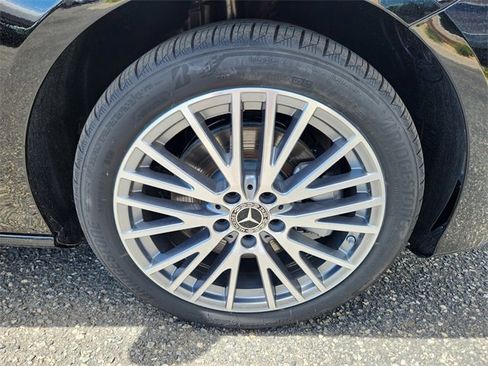 Certified 2025 Mercedes-Benz CLA 250 4MATIC image 18