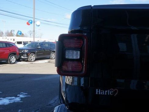 Used 2021 Jeep Gladiator Overland image 84