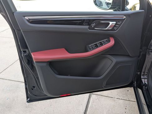 New 2026 Porsche Macan S image 13