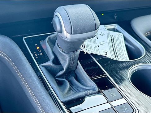 New 2025 Toyota Sienna XLE Woodland Edition AWD/4WD image 14