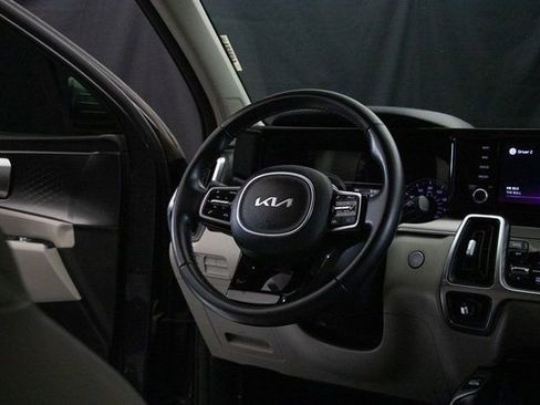 Used 2022 Kia Sorento S image 14