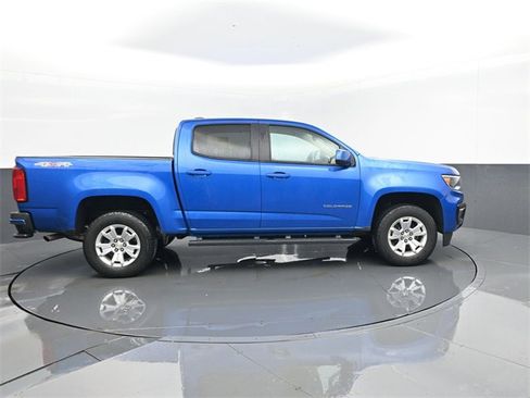 Used 2022 Chevrolet Colorado LT w/ LT Convenience Package image 3