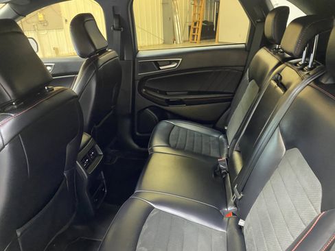 Used 2024 Ford Edge ST-Line image 21