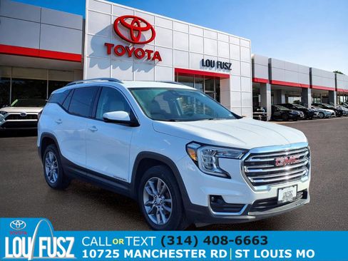 Used 2022 GMC Terrain SLT AWD/4WD image 1