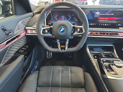 New 2025 BMW i7 M70 w/ Executive Package image 13