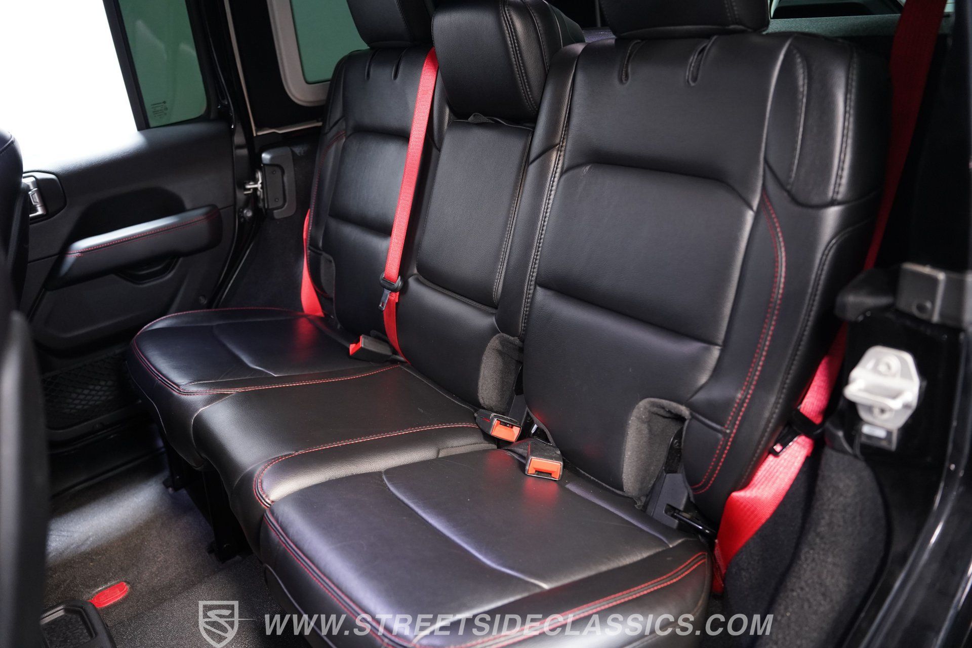 Used 2020 Jeep Wrangler Unlimited Rubicon w/ Quick Order Package 28Y Recon AWD/4WD image 36
