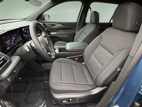 Used 2026 Chevrolet Traverse LT w/ Driver Confidence Package image 18