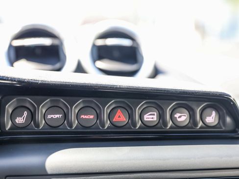 Used 2021 Lotus Evora image 22