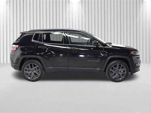 New 2026 Jeep Compass Limited image 2