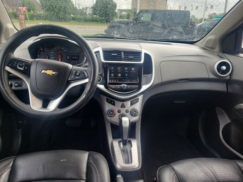 Used 2019 Chevrolet Sonic Premier FWD image 10