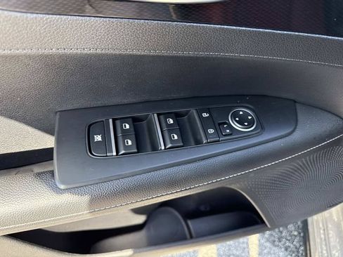 Used 2022 Kia Forte GT-Line w/ GT-Line Premium Package FWD image 18