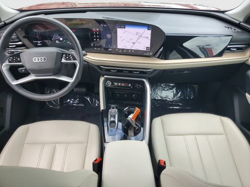 Used 2025 Audi Q5 Premium w/ Convenience Package AWD/4WD image 11