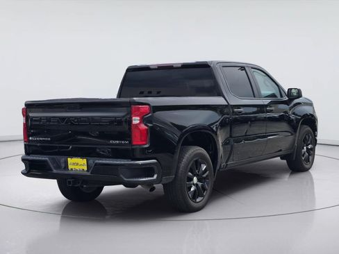 Used 2022 Chevrolet Silverado 1500 Custom w/ Safety Confidence Package RWD image 7