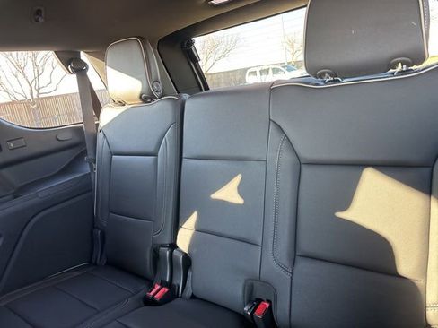 Used 2022 GMC Yukon SLT w/ SLT Luxury Package image 20