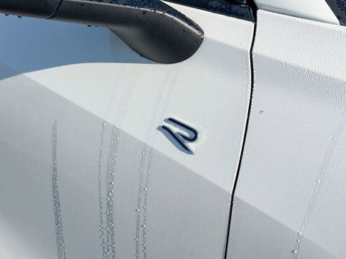 New 2026 Volkswagen Tiguan SE R-Line FWD image 7