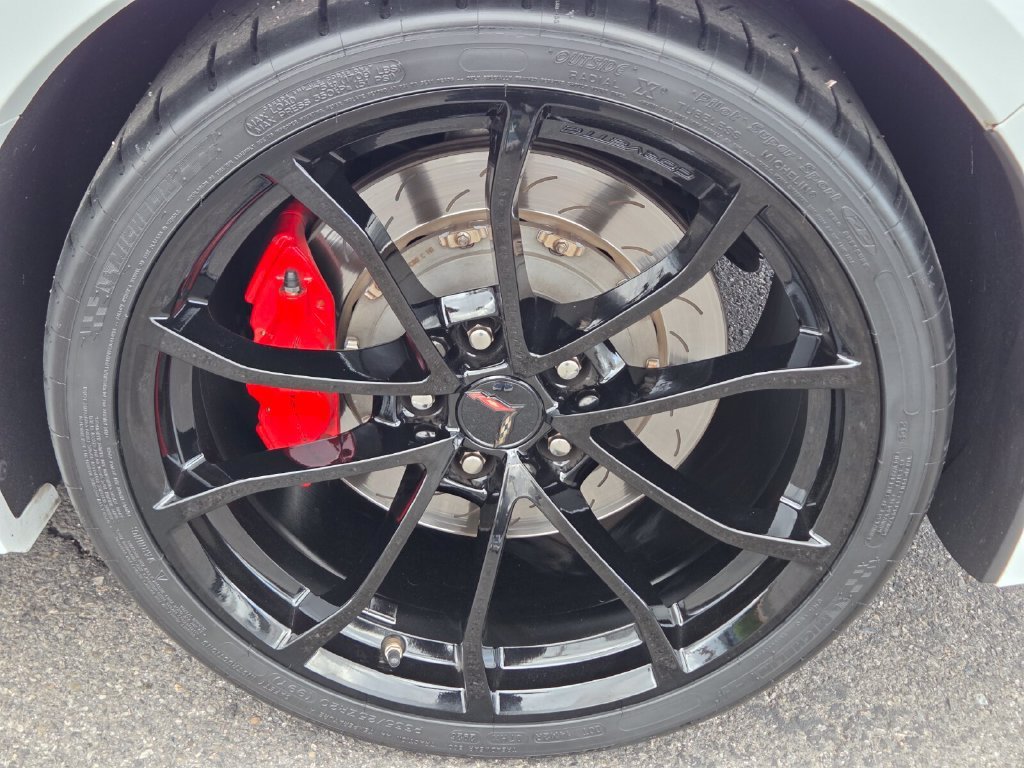 Used 2019 Chevrolet Corvette Grand Sport RWD image 11