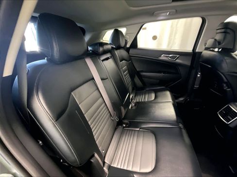 Used 2023 Kia Sportage SX Prestige image 16