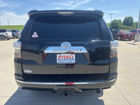 Used 2022 Toyota 4Runner Limited AWD/4WD image 31