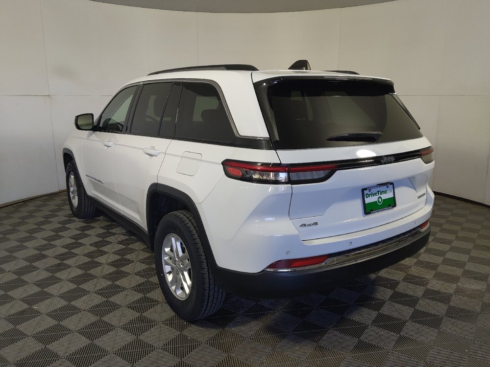 Used 2023 Jeep Grand Cherokee Laredo w/ Luxury Tech Group I AWD/4WD image 6
