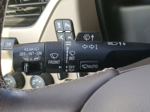 Used 2018 GMC Yukon Denali w/ Denali Ultimate Package image 32