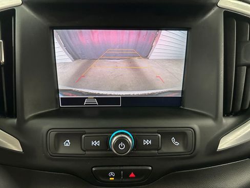 Used 2023 GMC Terrain SLE w/ Driver Convenience Package image 12