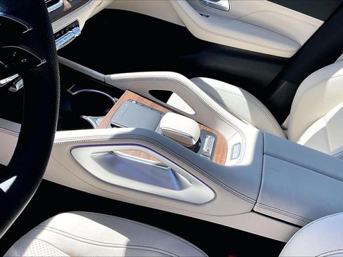 New 2026 Mercedes-Benz GLS 450 4MATIC image 11