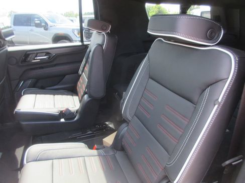 New 2026 GMC Yukon XL AT4 Ultimate AWD/4WD image 12