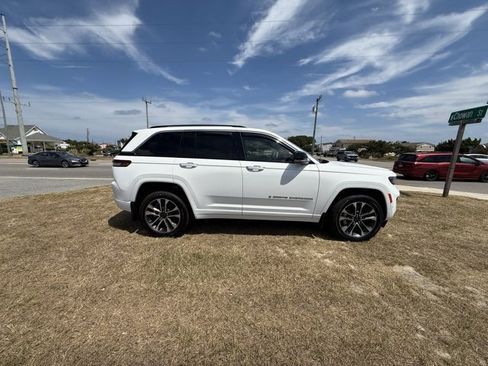 Certified 2023 Jeep Grand Cherokee Overland w/ Adv Protech Group III image 8