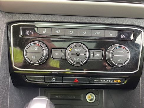 Used 2022 Volkswagen Atlas SE AWD/4WD image 34