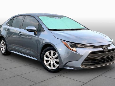 Used 2024 Toyota Corolla LE FWD image 3