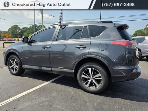 Used 2018 Toyota RAV4 XLE FWD image 4
