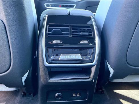 Certified 2025 BMW X7 xDrive40i image 38